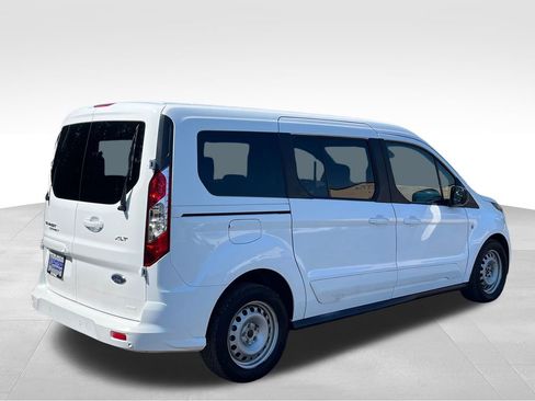 Used 2022 Ford Transit Connect XLT FWD image 2