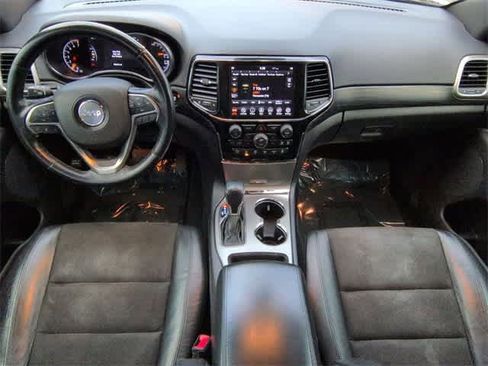 Used 2020 Jeep Grand Cherokee Altitude image 16