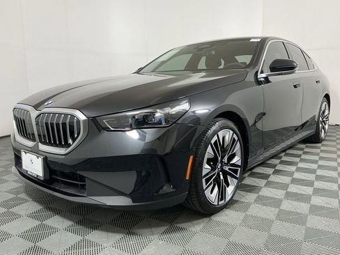 Certified 2024 BMW 530i w/ Premium Package image 2