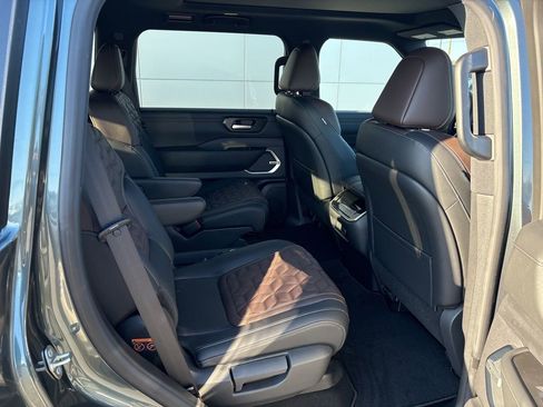 New 2025 Nissan Armada Platinum Reserve AWD/4WD image 12