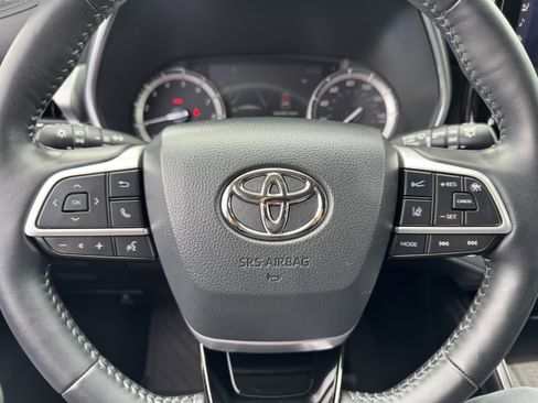 Used 2022 Toyota Highlander Platinum image 37