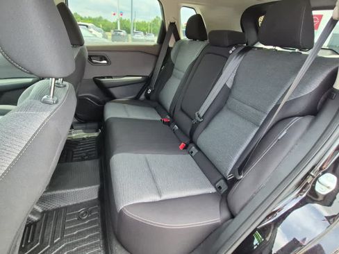 Used 2023 Nissan Rogue SV AWD/4WD image 7