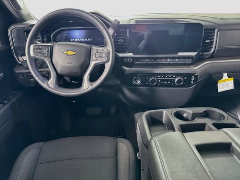 Used 2024 Chevrolet Silverado 1500 LT AWD/4WD image 2