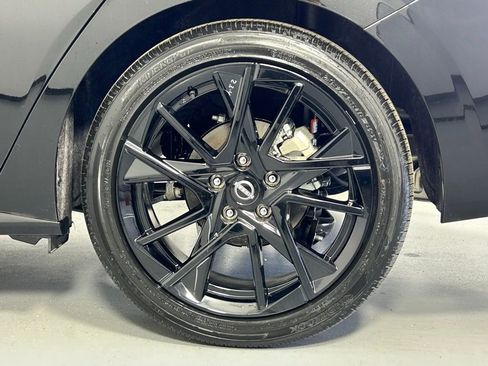 Used 2025 Nissan Sentra SR w/ Midnight Edition FWD image 31
