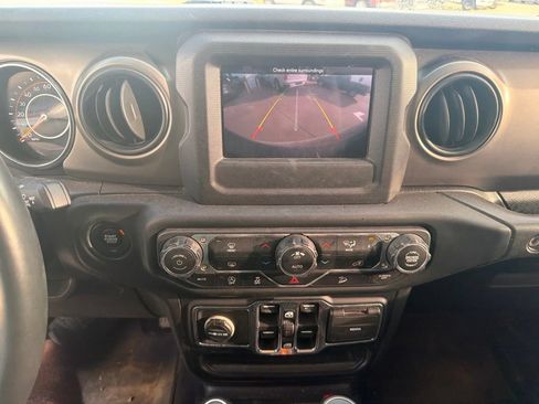 Used 2019 Jeep Wrangler Unlimited Sport S AWD/4WD image 12