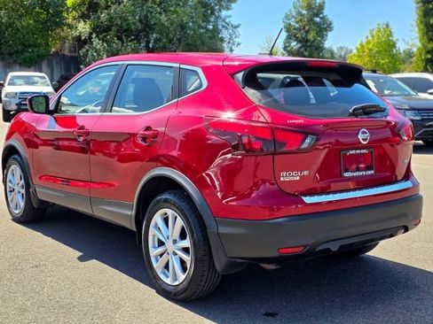 Used 2018 Nissan Rogue Sport S w/ S Appearance Package AWD/4WD image 5