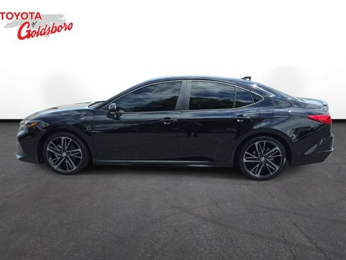 Used 2025 Toyota Camry XSE FWD image 8