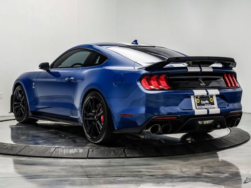 Used 2022 Ford Mustang Shelby GT500 w/ Technology Package image 11