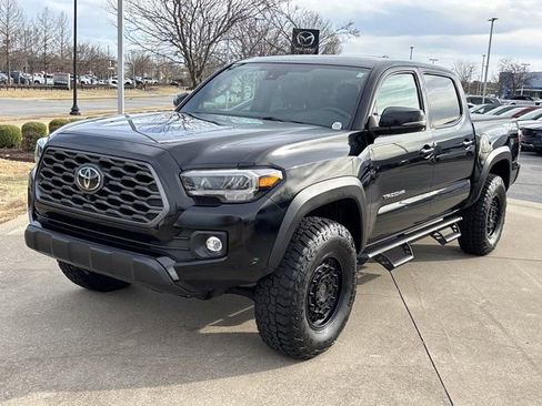 Used 2023 Toyota Tacoma TRD Off-Road w/ TRD Premium Off Road Package image 12
