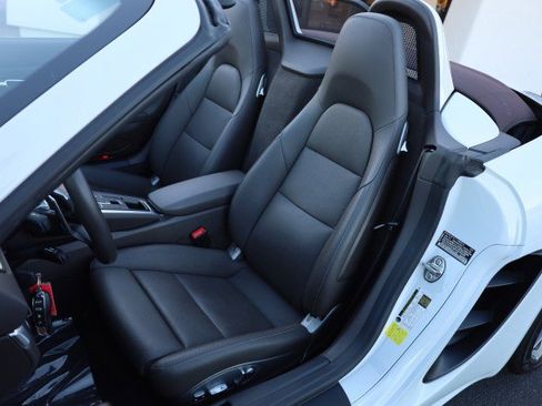 Used 2019 Porsche 718 Boxster image 26
