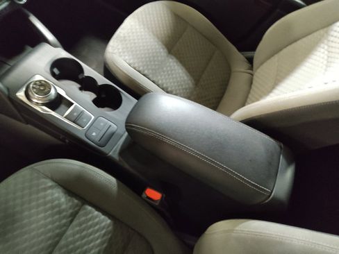 Used 2020 Ford Escape SE FWD image 26