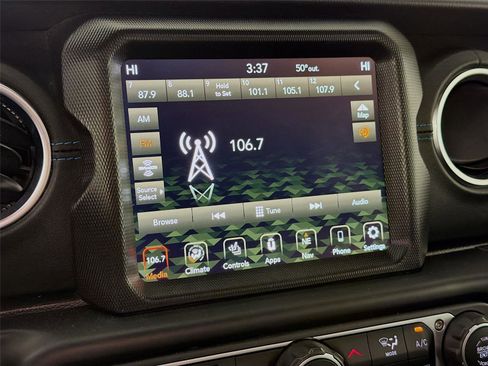 Used 2023 Jeep Wrangler Unlimited Rubicon 4xe w/ Cold Weather Group AWD/4WD image 15