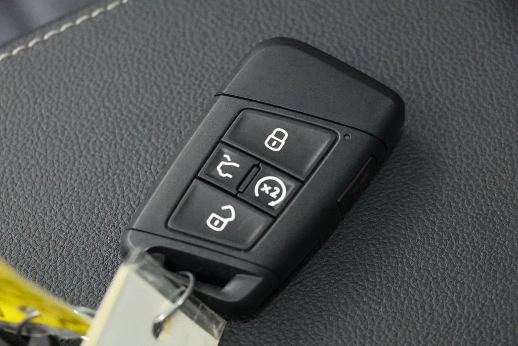 Used 2024 Volkswagen Taos SEL AWD/4WD image 42