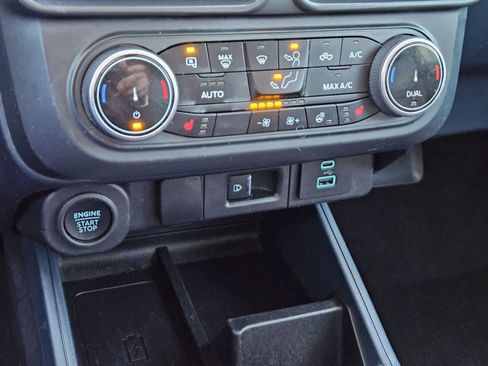 Used 2024 Ford Maverick Lariat w/ Black Appearance Package image 21