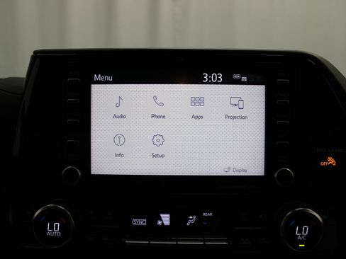 Used 2021 Toyota Highlander XLE FWD image 52