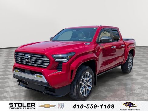 Used 2025 Toyota Tacoma Limited AWD/4WD image 1