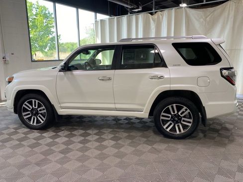 Used 2021 Toyota 4Runner Limited AWD/4WD image 7