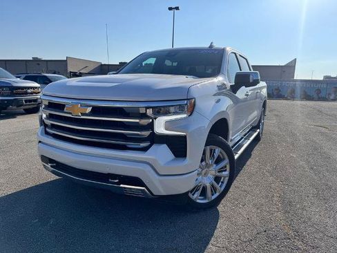 Used 2024 Chevrolet Silverado 1500 High Country w/ High Country Premium Package AWD/4WD image 1