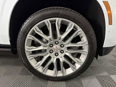 New 2026 GMC Yukon XL Denali w/ Denali Reserve Package AWD/4WD image 10