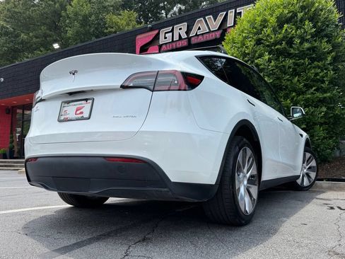 Used 2023 Tesla Model Y Long Range AWD/4WD image 13