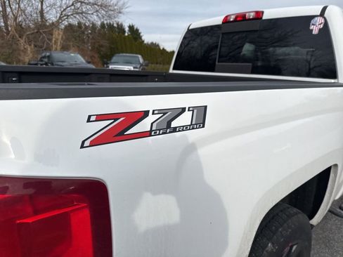 Used 2018 Chevrolet Silverado 1500 LTZ Z71 w/ Redline Edition image 7