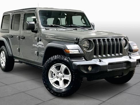 Used 2018 Jeep Wrangler Unlimited Sport S image 2