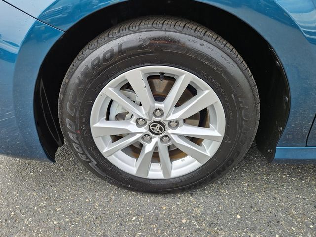 Used 2025 Toyota Camry LE FWD image 10