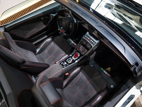 Used 2017 Lamborghini Huracan LP 580-2 RWD image 27