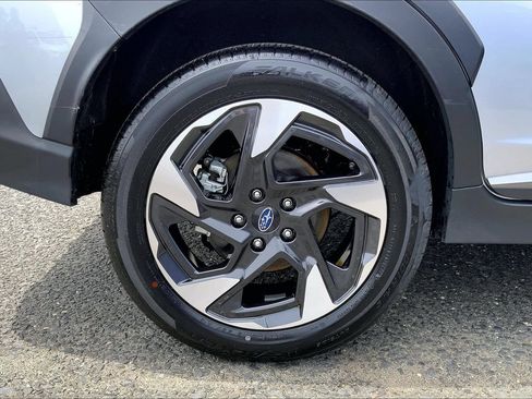 Certified 2025 Subaru Crosstrek 2.5i Limited w/ Crosstrek Mirror Package AWD/4WD image 11