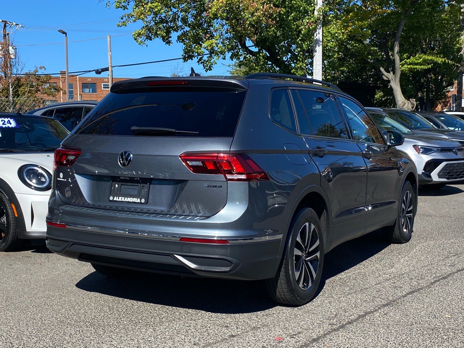 Used 2023 Volkswagen Tiguan S w/ Driver Assistance Package AWD/4WD image 3