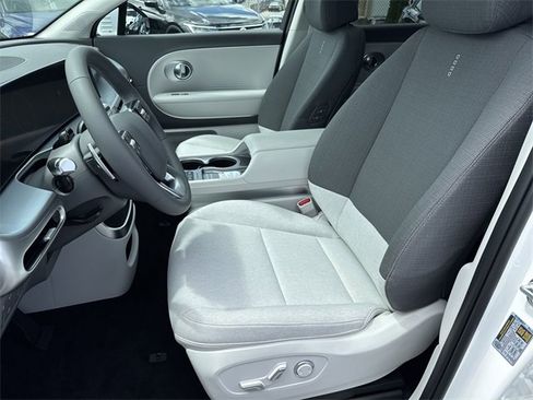 New 2026 Hyundai Ioniq 9 SE image 9