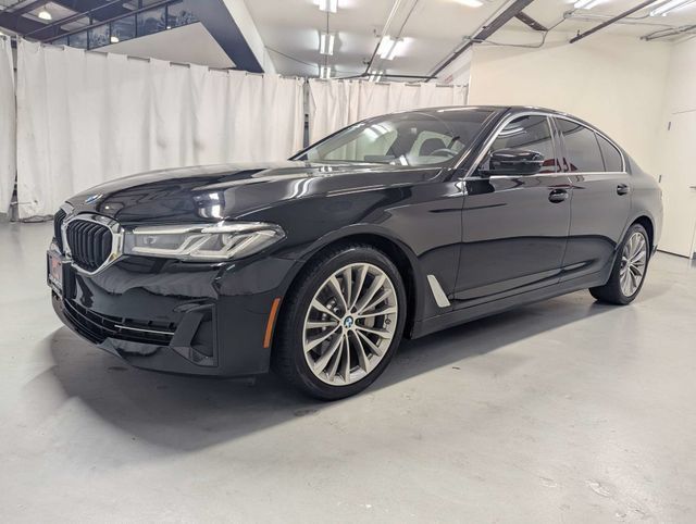Used 2023 BMW 530i w/ Convenience Package RWD image 5