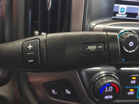 Used 2017 GMC Sierra 1500 SLT AWD/4WD image 40