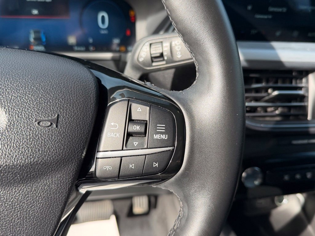Certified 2025 Ford Escape Platinum AWD/4WD image 32