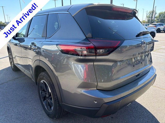 Used 2025 Nissan Rogue SV AWD/4WD image 5