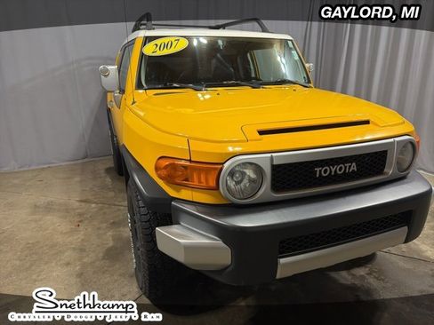 Used 2007 Toyota FJ Cruiser 4WD image 1