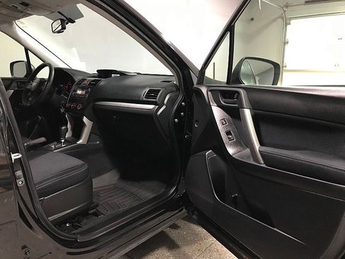 Used 2015 Subaru Forester 2.5i w/ Alloy Wheel Package image 12