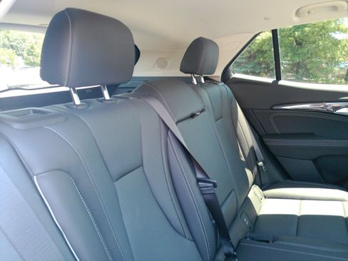 Used 2023 Buick Envision Essence AWD/4WD image 18