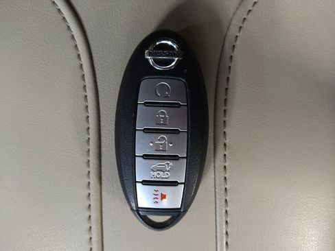 Used 2019 Nissan Rogue SV w/ Premium Package AWD/4WD image 32