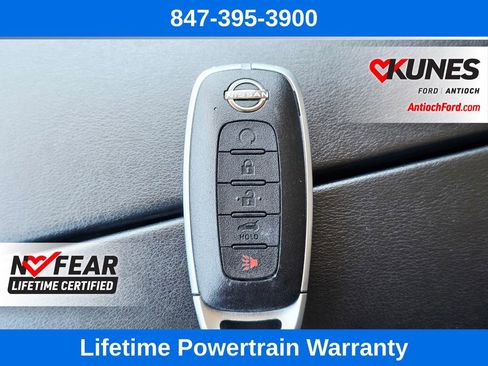 Used 2025 Nissan Rogue SV image 54