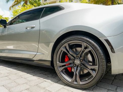 Used 2023 Chevrolet Camaro SS RWD image 17