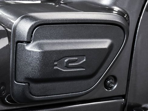 Used 2022 Jeep Wrangler Unlimited Rubicon 4xe w/ Cold Weather Group image 85