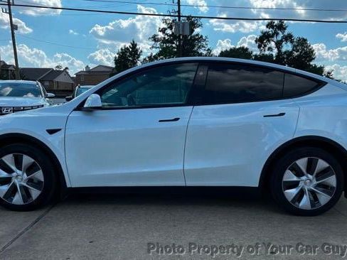 Used 2024 Tesla Model Y Long Range AWD/4WD image 11