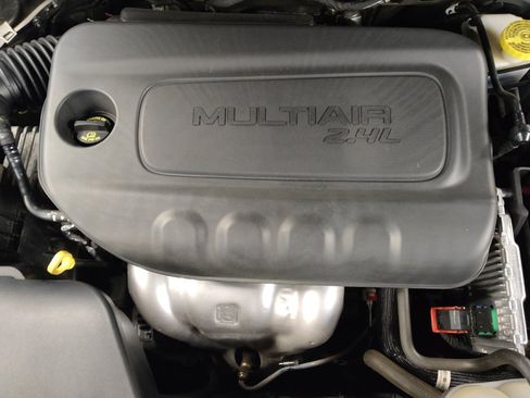 Used 2021 Jeep Cherokee Latitude image 30