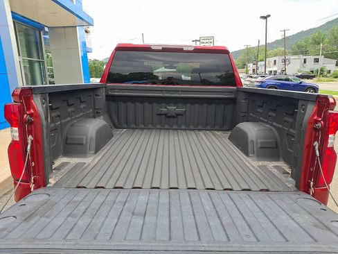 Used 2021 Chevrolet Silverado 1500 RST AWD/4WD image 28