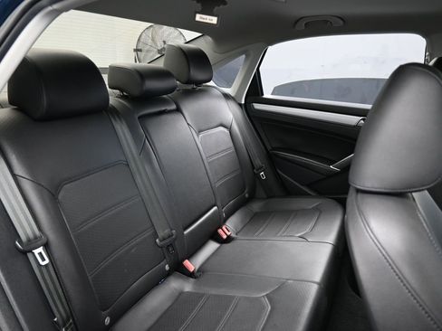 Used 2019 Volkswagen Passat 2.0T Wolfsburg image 38