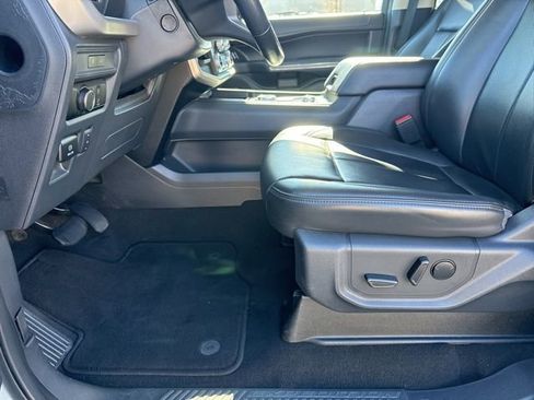 Used 2024 Ford Expedition XLT image 27