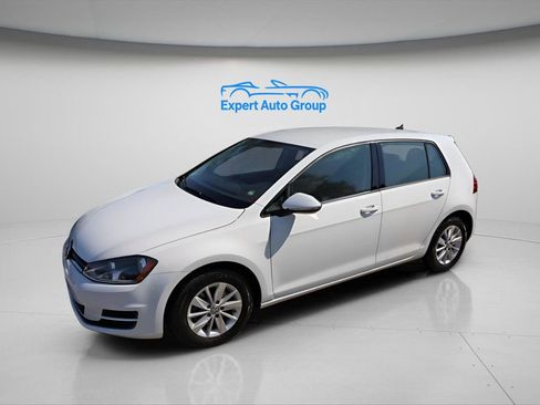 Used 2017 Volkswagen Golf S image 28
