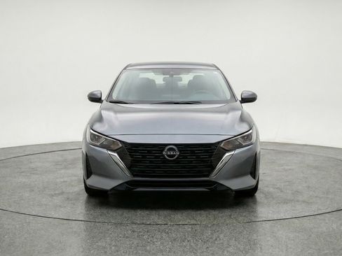 Used 2025 Nissan Sentra SV image 2