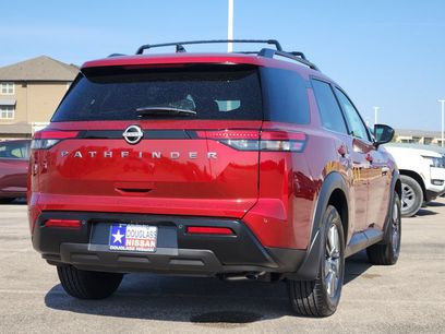 New 2026 Nissan Pathfinder SV